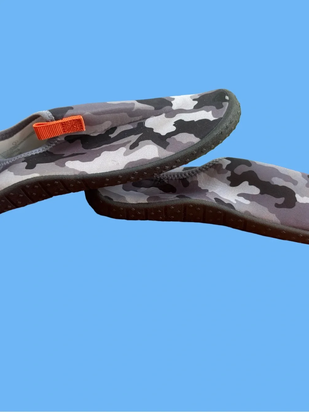 Cat & Jack Gray Camo Kids Water Shoes with Orange Pull Tabs